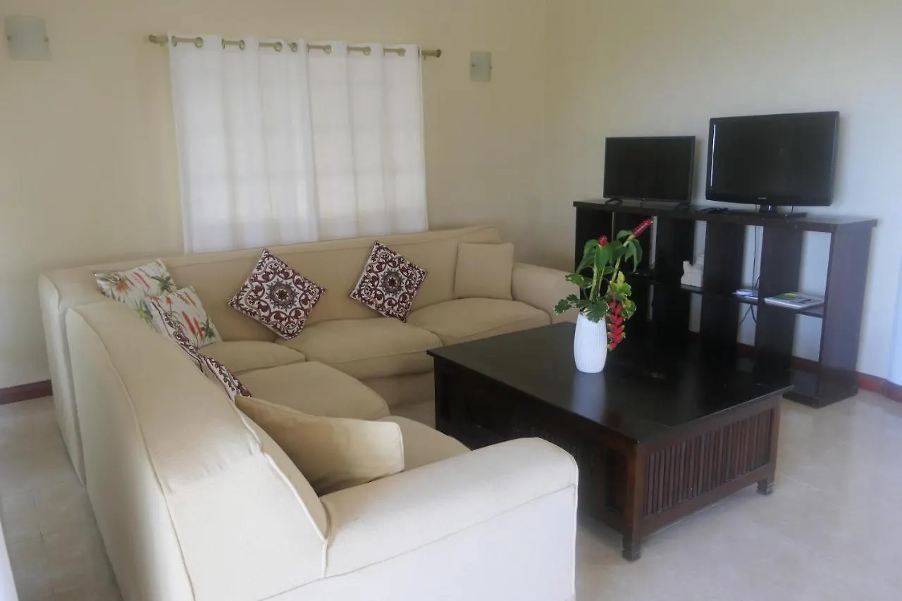 Feriehus Tropical Garden Self Catering Villa Victoria