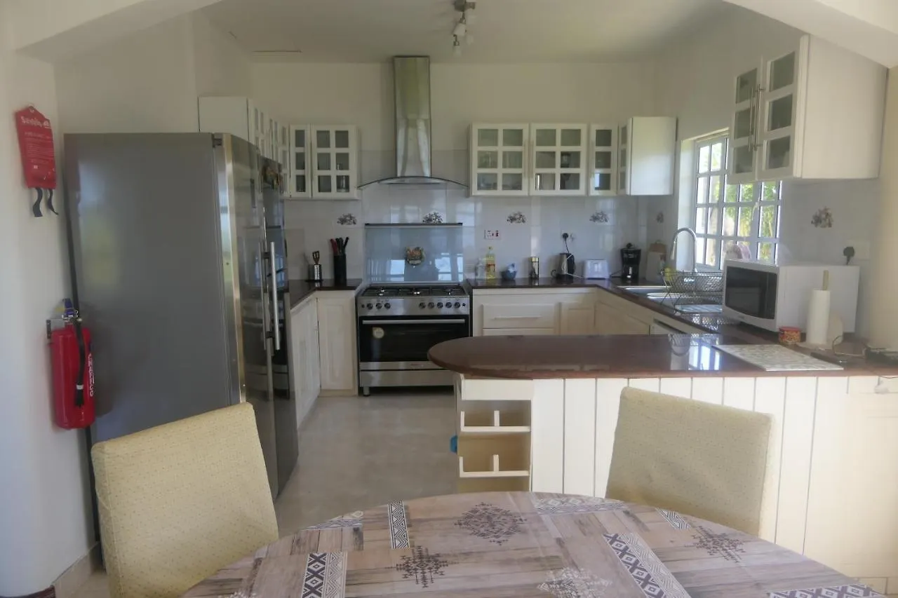 Tropical Garden Self Catering Villa Victoria